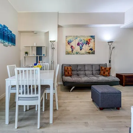 Stunning Flat By The Sea And The Airport *
