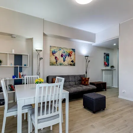 Stunning Flat By The Sea And The Airport Appartamento *